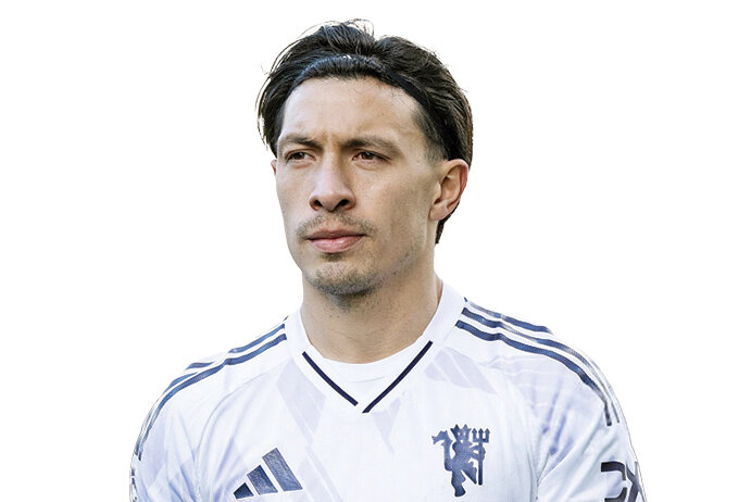 بازگشت معجزه‌آسای لیساندرو مارتینس پس از ۳۰۲ روز؛ سرخ‌ها نفس کشیدند!