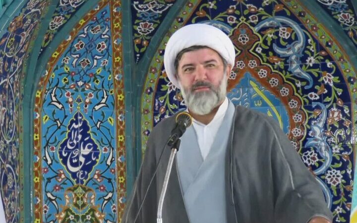 امام جمعه دیباج: انتصاب زن به استانداری سمنان را نپذیریم؛ نگران آینده استان هستیم!