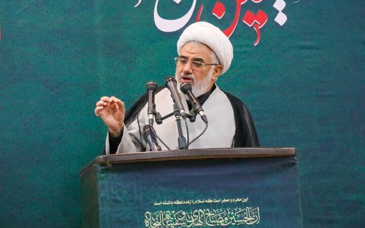 حجت‌الاسلام عبادی‌زاده: برخورد با بانوان باید سرشار از مهربانی و منطق باشد؛ زن محور تعالی جامعه است