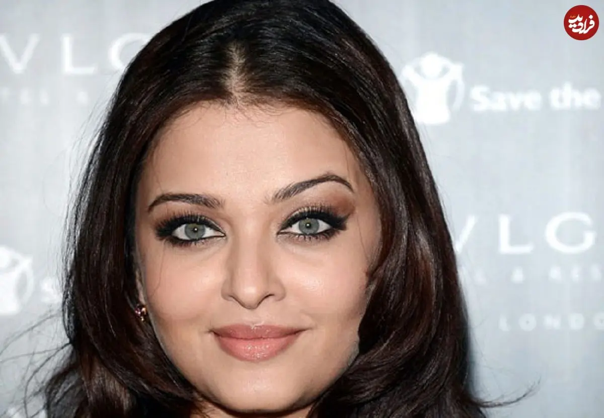 تصویری نادر از آیشواریا رای در مراسم خاکسپاری مادر آمیتا باچان؛ سفری به سال ۱۳۸۶