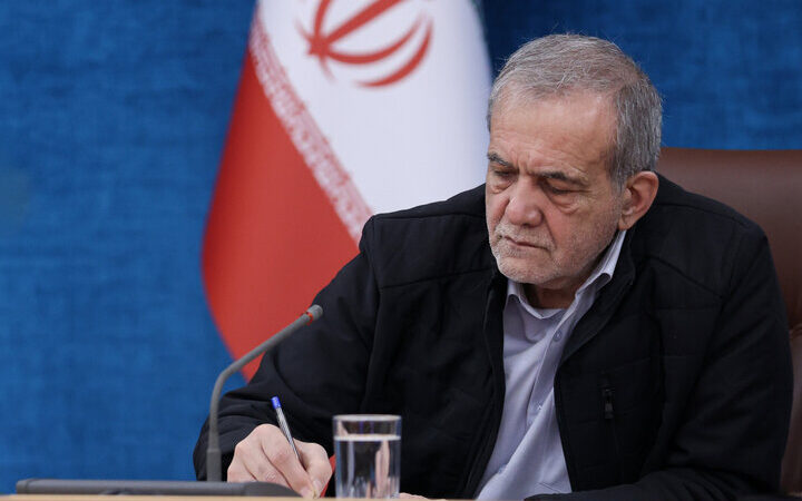 پیام احساسی رئیس‌جمهور در روز مادر؛ یاد دو فرشته همیشه در قلبش