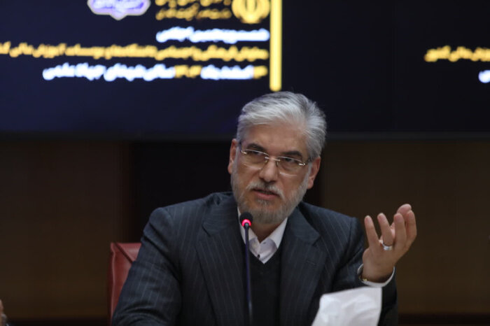 وزیر علوم هشدار داد: بحران آب فراتر از یک وزارتخانه است!