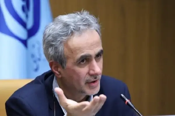 تامین اجتماعی وعده پرداخت بخشی از معوقات حوزه درمان را داد؛ امید به بهبود شرایط داروخانه‌ها