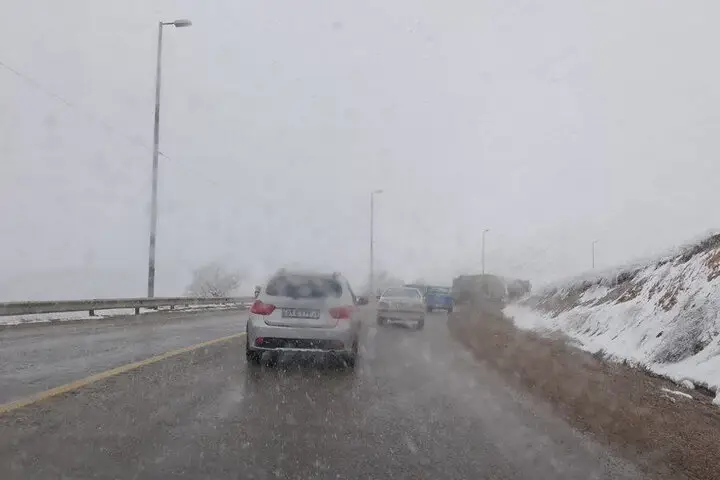 هشدار جدی مدیرکل راهداری خراسان رضوی: عصر جمعه رانندگان از تردد در جاده‌ها خودداری کنند!