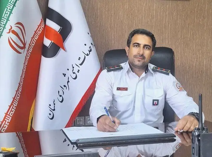 تصادف وحشتناک پراید و پژو در محور سمنان؛ پراید در آتش شعله‌ور شد!