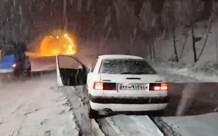 بارش برف در جاده کندوان