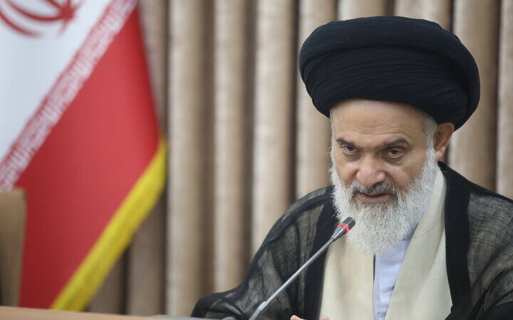 آیت‌الله حسینی بوشهری: نتایج پژوهش‌ها باید مستقیماً در اختیار مسئولان قرار گیرد!