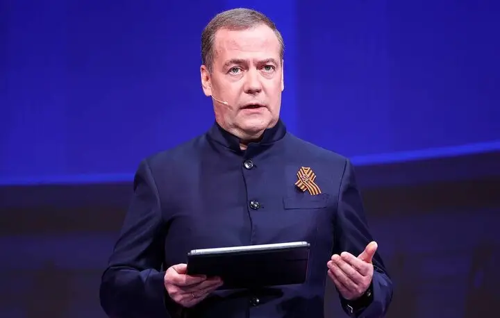 مقام امنیتی روسیه: زلنسکی باید تا آخر عمر مخفیانه زندگی کند