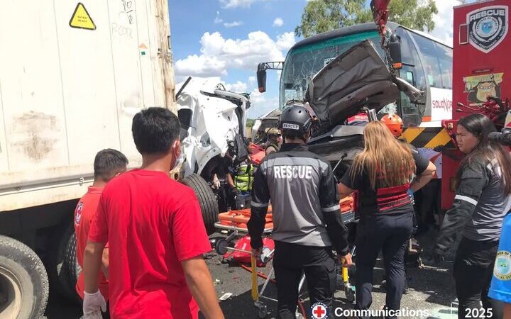 تصادف دلخراش در مرکز فیلیپین؛ نقص ترمز جان ۸ نفر را گرفت!