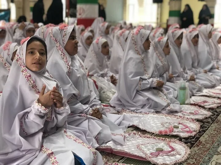 لحظه‌های به یادماندنی جشن تکلیف دانش‌آموزان کلاس سوم در زابل