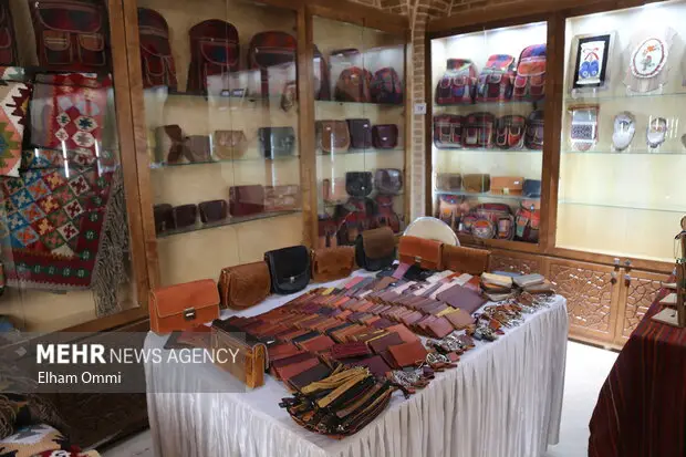 صنایع دستی ایلام ۶ میلیارد تومان در عراق فروش رفت؛ راز موفقیت چیست؟
