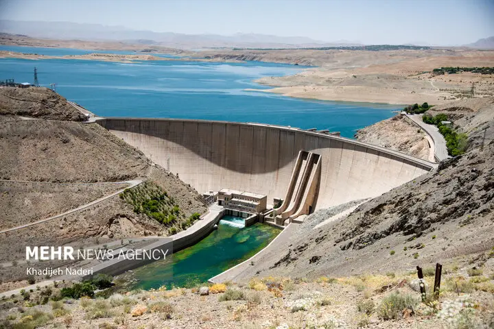 کرمانشاه روی لبه پرتگاه ورشکستگی آبی؛ کسری وحشتناک ۱.۴ میلیارد مترمکعبی در دشت‌ها
