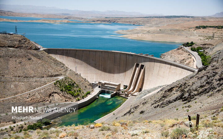 بحران آب همچنان جدی؛ بارش‌ها به نصف هم نرسیدند!