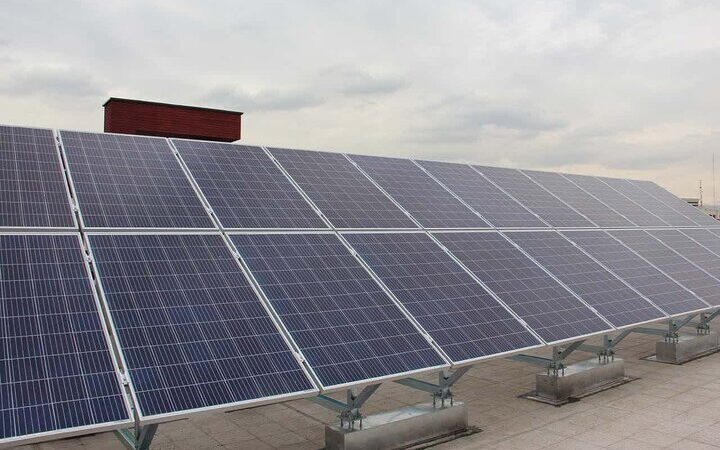 ۴۴۴ طرح نیروگاه خورشیدی در بوشهر؛ گامی بزرگ برای توانمندسازی اقشار آسیب‌پذیر