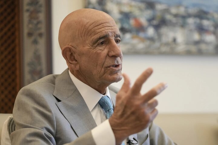 المیادین تکذیب کرد: باراک حامل پیام تهدید تل‌آویو به نخست‌وزیر عراق نبود!