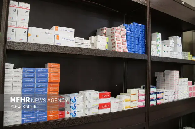 وزیر و معاونش اعتراف کردند: کمبود دارو در آستانه بحران است!