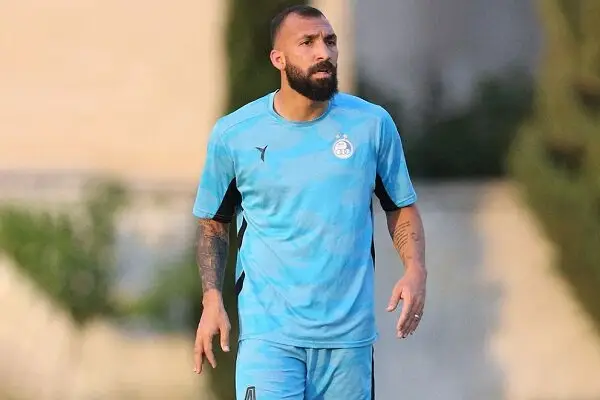 روزبه چشمی با پیراهن استقلال به رکورد تاریخی ۲۵۰ بازی رسید!