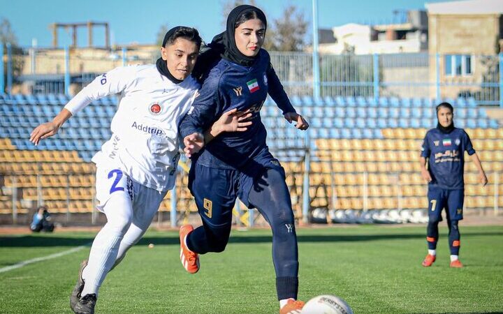 لغزش خانگی گل‌گهر؛ فاصله صدر با خاتون بم بیشتر شد!