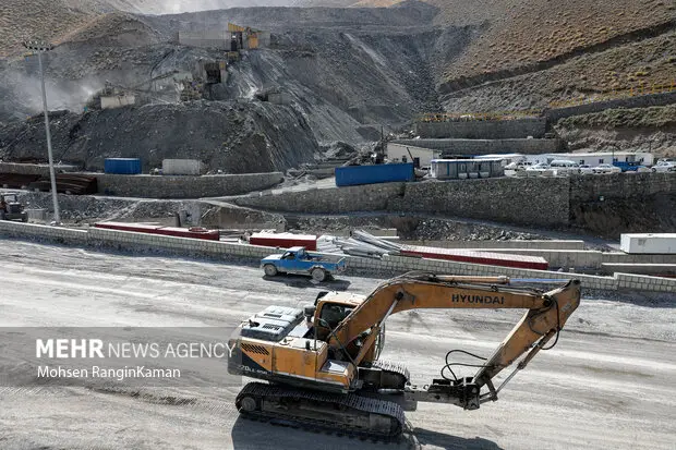 بازوند وعده داد: کنارگذر غربی قم تا پایان سال به بهره‌برداری می‌رسد!