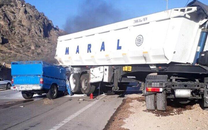 تصادف دلخراش نیسان و تریلی در عباس‌آباد-میامی؛ جوان ۲۶ ساله قطع عضو شد