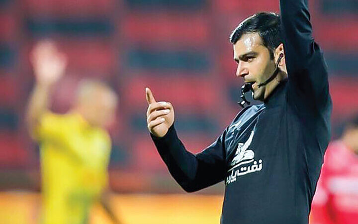 شگفتی بزرگ؛ منصوریان داور دیدار حساس استقلال و گل‌گهر شد!