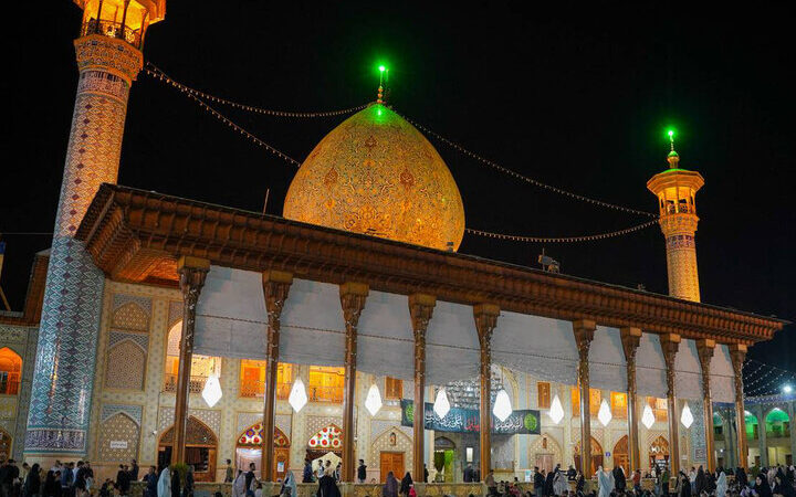 شیراز در تب و تاب عزاداری سه‌روزه برای سالگرد شهادت شاهچراغ (ع): سنتی که قلب‌ها را به هم پیوند می‌دهد