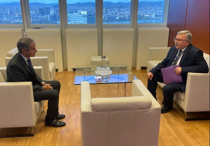 اولیانوف و گروسی دور میز هسته‌ای ایران؛ چه توافقاتی در راه است؟