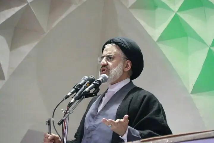 واکنش تند امام جمعه بیرجند به سخنان وحدت شکن: امنیت ملی در خطر است!