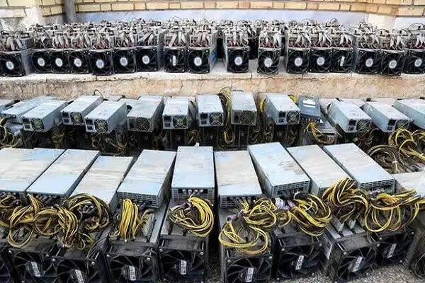 کشف حیرت‌آور ۹۴۰ دستگاه ماینر غیرقانونی در آذربایجان غربی؛ رکوردی جدید در ارومیه!