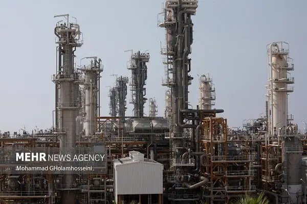 ظرفیت پتروشیمی ایران تا پایان برنامه هفتم به رکورد ۱۳۱.۵ میلیون تن می‌رسد!