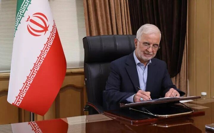 وزیر کشور با پیامی ویژه میلاد حضرت مسیح(ع) را به هموطنان مسیحی تبریک گفت