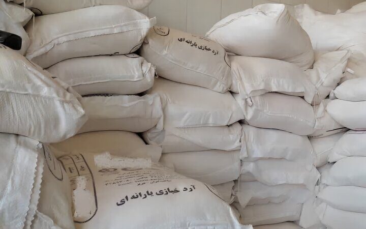 کشف عجیب بیش از ۱۱ تن آرد یارانه‌ای خارج از شبکه در آذرشهر!