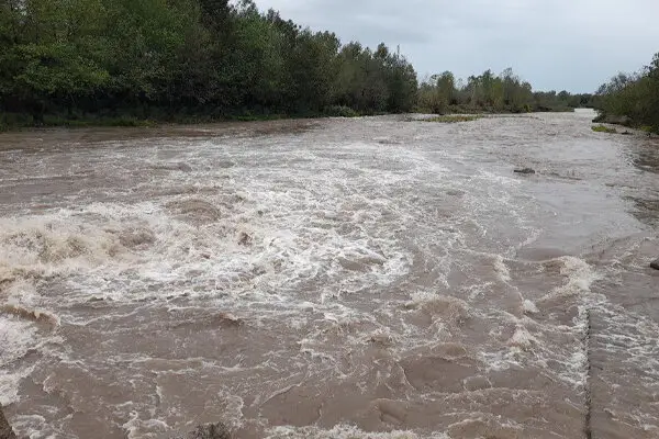 طغیان مهیب رودخانه ماشنگی در رودان؛ هشدارها جدی شد!