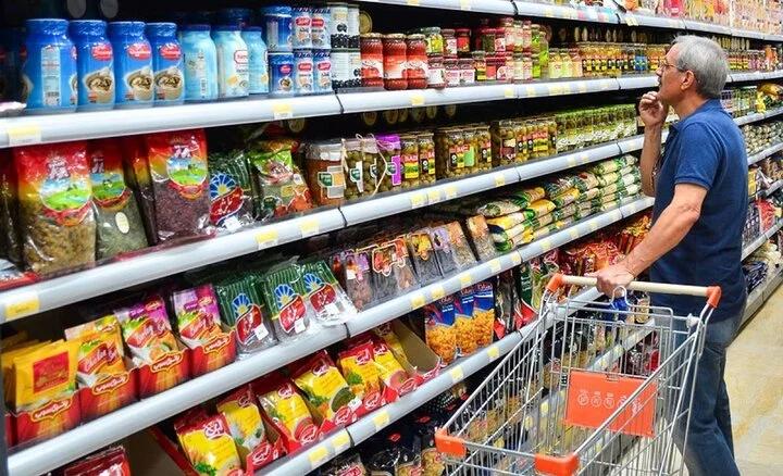 گرانی نفس مردم را تنگ‌تر کرد؛ نبود ثبات قیمتی در بازار همدان