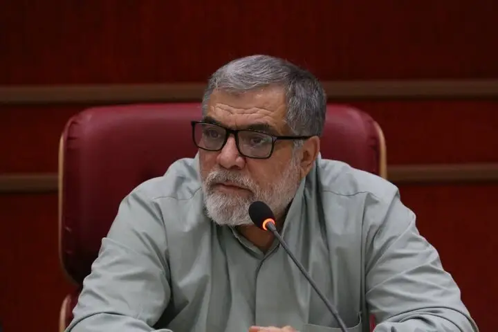 سالار ولایت مدار آبنوش: راه‌حل مشکلات کارگری و اقتصادی در تصمیم‌گیری‌های جدی نهفته است