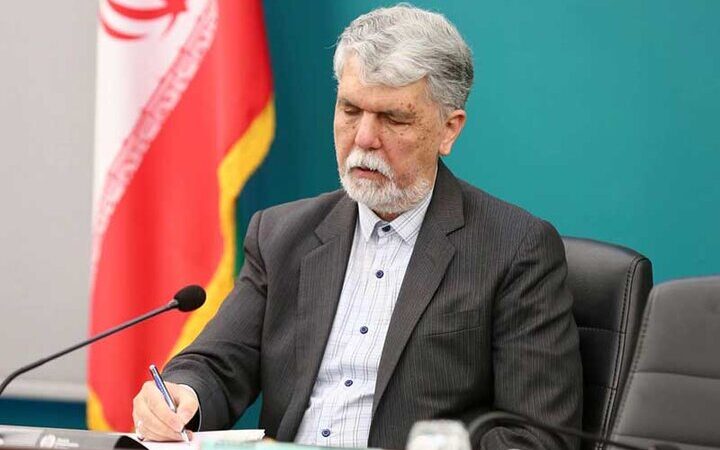 وزیر ارشاد: برگزاری هفدهمین مسابقات قرآنی مدهامتان افتخاری بزرگ است