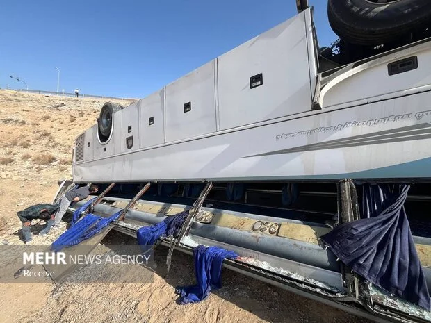 واژگونی هولناک اتوبوس در محور یاسوج-سمیرم؛ ۴ کشته و ۱۳ مصدوم در حادثه‌ای دلخراش