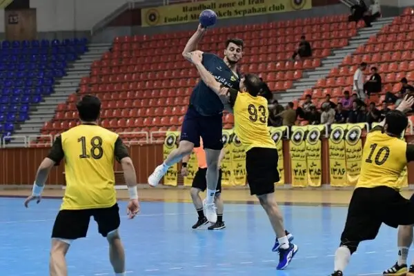 شگفتی هفته دهم لیگ برتر هندبال؛ نفت گچساران دومین برد شیرین خود را رقم زد!