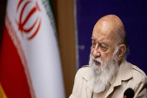 چمران هشدار داد: رسانه‌ها باید در برابر تهاجم تبلیغاتی دشمن به آرایش جنگی درآیند!