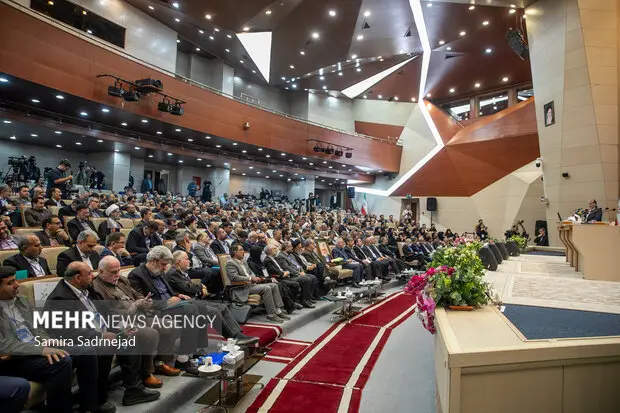 پژوهش مسئله‌محور؛ هدف نشست ۳۰۰ معاون پژوهشی دانشگاه آزاد