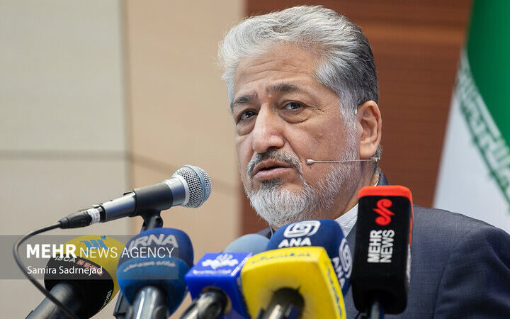 درخواست رئیس دانشگاه آزاد از رئیس جمهور