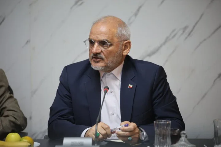 چرا جامعه امروز باید منافع کوتاه‌مدت را فدای آینده‌ای روشن کند؟