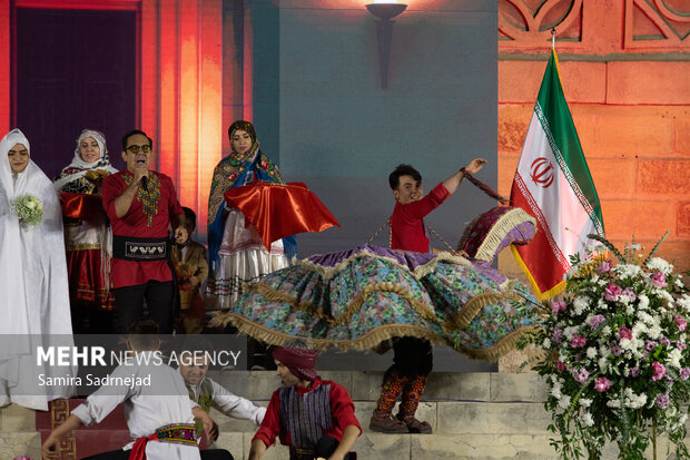 جشنی باشکوه در بجنورد برای بزرگداشت مقام مادر؛ لحظاتی پر از شادی و تقدیر در راه است!