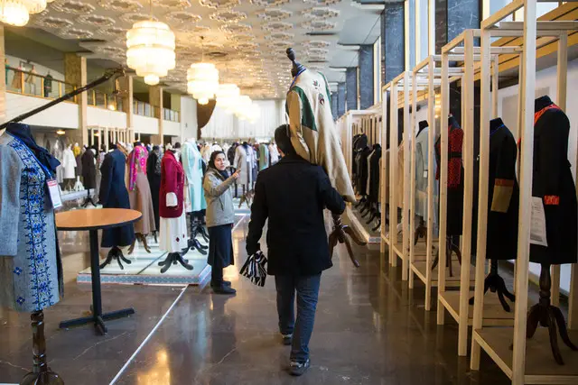 چرا ایونت‌های لاکچری مد همچنان مخاطب دارند؟ رمز محبوبیت پشت پرده چیست؟