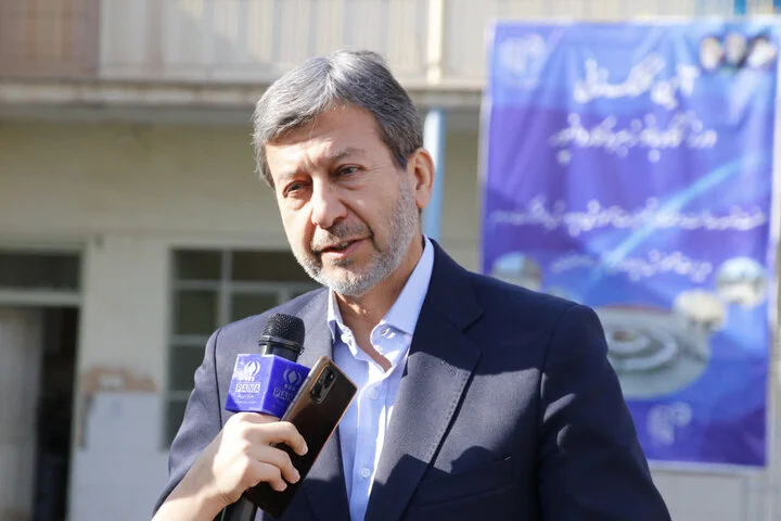 افتتاح میدان مادر خمینی‌شهر؛ نقطه اتصال حیاتی ترافیک و سرمایه اجتماعی شهر