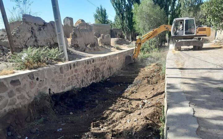 آخوندزاده خبر داد: ساماندهی ۵.۸ کیلومتر از رودخانه‌های حیاتی آذربایجان‌شرقی به انجام رسید