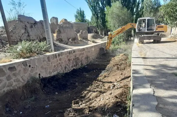 آخوندزاده خبر داد: ساماندهی ۵.۸ کیلومتر از رودخانه‌های حیاتی آذربایجان‌شرقی به انجام رسید