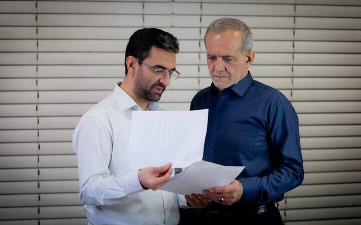 آذری جهرمی خواستار اجرای قانون تابعیت فرزندان برای همه اعضای هیئت دولت شد