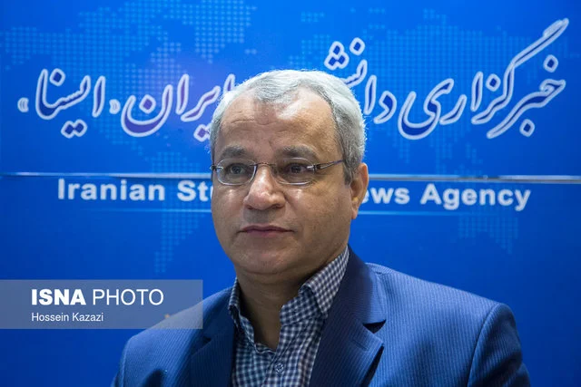 دهقان: در این شرایط دولت نباید اعتماد به نفس خود را از دست دهد