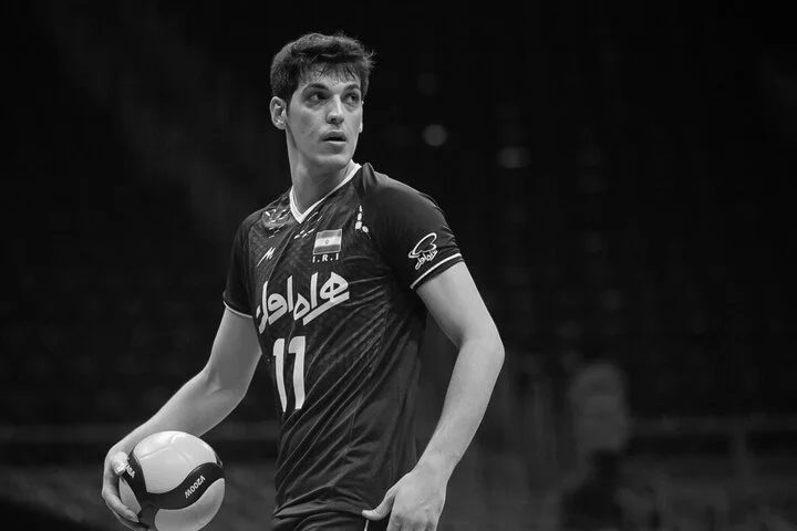 رئیس فدراسیون والیبال در مراسم چهلمین روز وداع با ستاره جوان صابر کاظمی حاضر شد